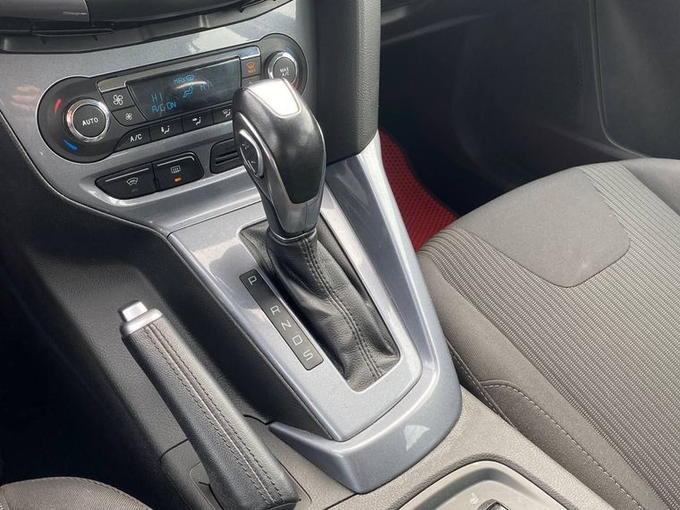 Ford Focus 2014 года, 202 870 км - вид 13