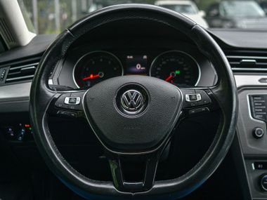 Volkswagen Passat 2016 года, 138 322 км - вид 6