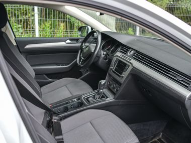 Volkswagen Passat 2016 года, 138 322 км - вид 13