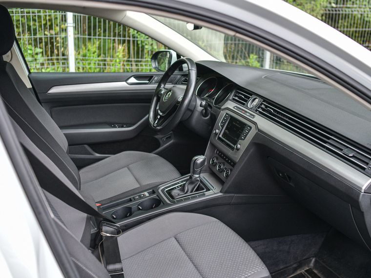Volkswagen Passat 2016 года, 138 322 км - вид 13