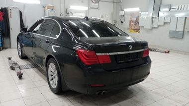 BMW 7 серия 2011 года, 145 109 км - вид 4