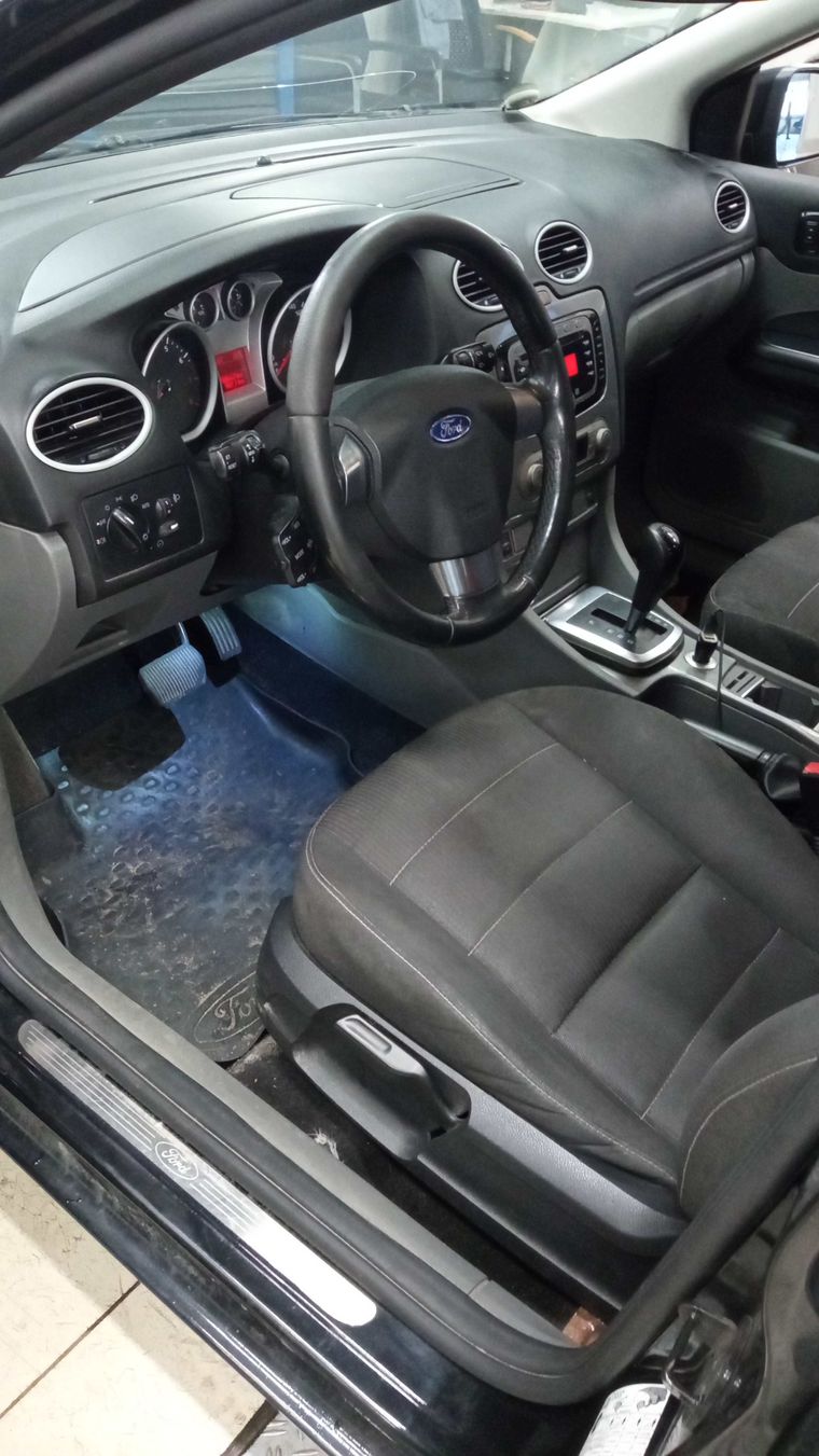 Ford Focus 2011 года, 250 000 км - вид 5