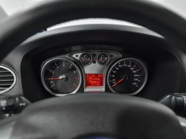 Ford Focus 2011 года, 250 000 км - вид 7