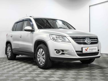 Volkswagen Tiguan 2011 года, 185 640 км - вид 3