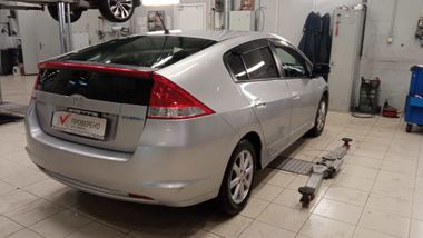 Honda Insight 2010 года, 174 307 км - вид 3