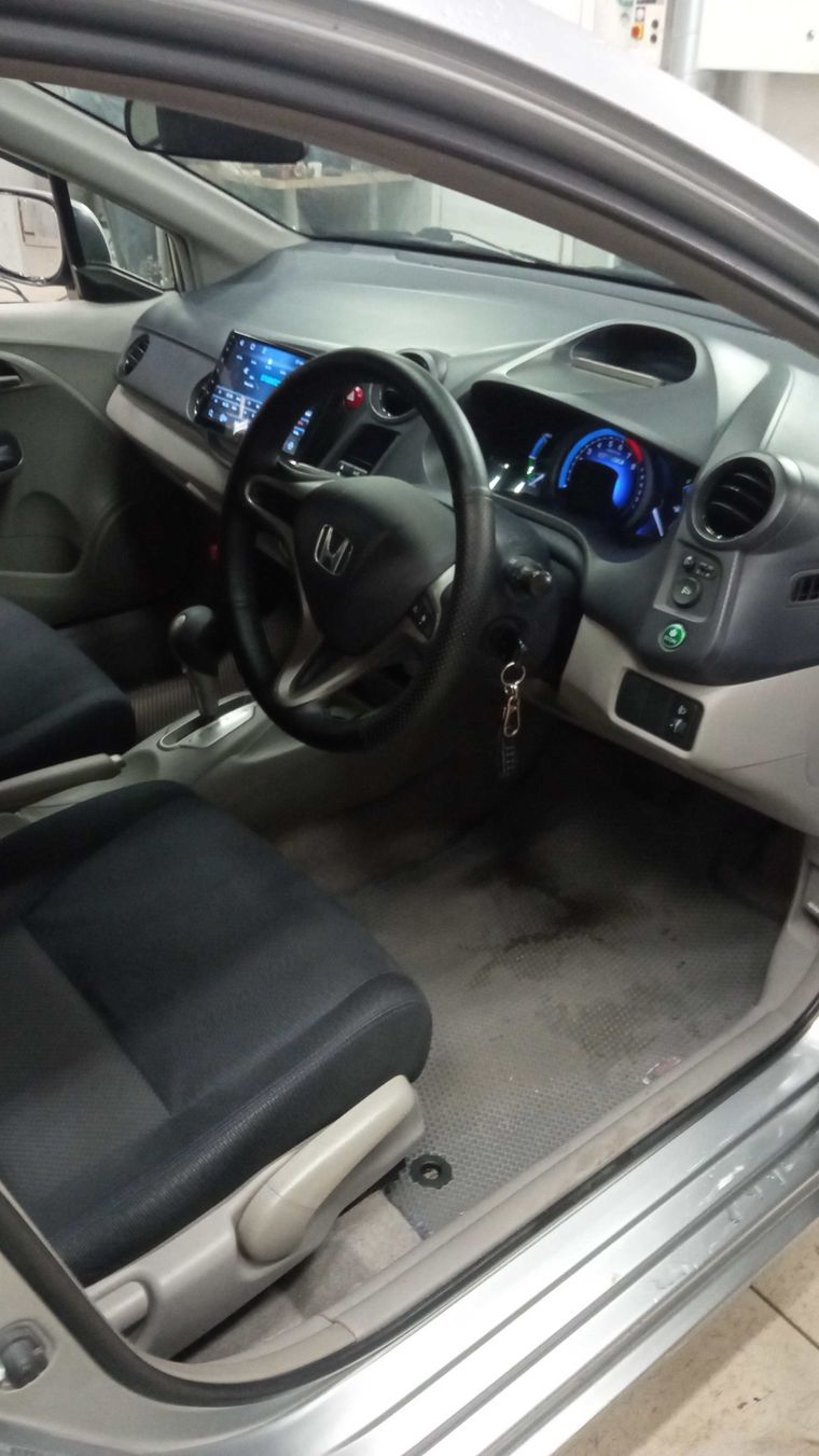 Honda Insight 2010 года, 174 307 км - вид 5