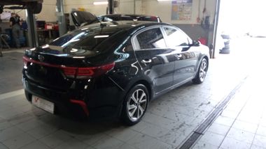 Kia Rio 2018 года, 187 089 км - вид 3