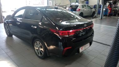 Kia Rio 2018 года, 187 089 км - вид 4