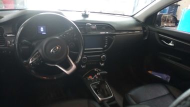 Kia Rio 2018 года, 187 089 км - вид 5