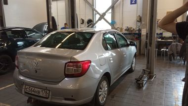 Renault Logan 2015 года, 163 306 км - вид 3