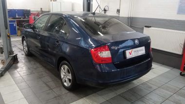 Skoda Rapid 2017 года, 113 848 км - вид 4