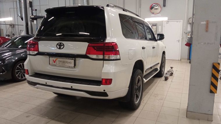 Toyota Land Cruiser 2016 года, 305 325 км - вид 3