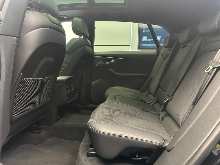 Audi Q8 2023 года, 7 662 км - вид 16
