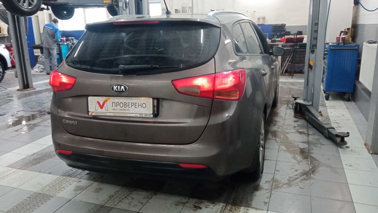 KIA Ceed 2015 года, 149 200 км - вид 4