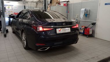 Lexus Es 2019 года, 119 874 км - вид 3