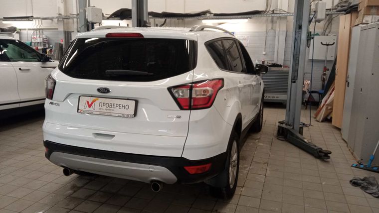 Ford Kuga 2018 года, 92 729 км - вид 3