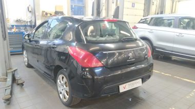 Peugeot 308 2012 года, 152 903 км - вид 4
