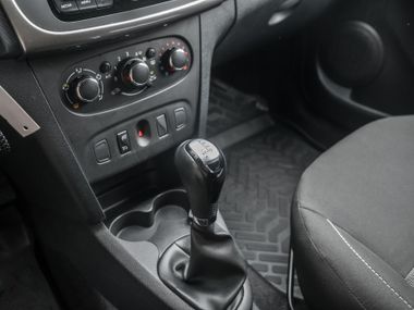 Renault Sandero 2019 года, 138 597 км - вид 8