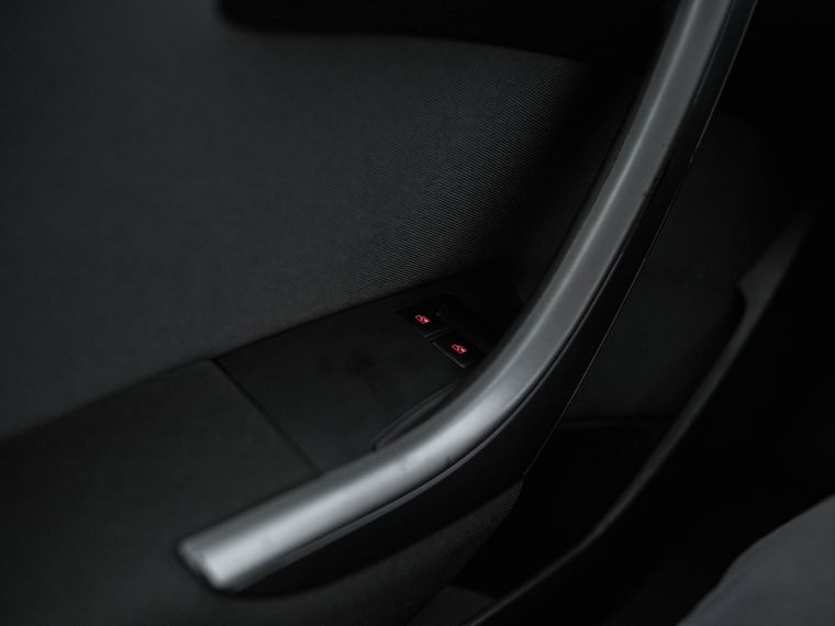 Opel Astra GTC 2013 года, 136 360 км - вид 9