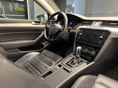 Volkswagen Passat 2018 года, 136 700 км - вид 10