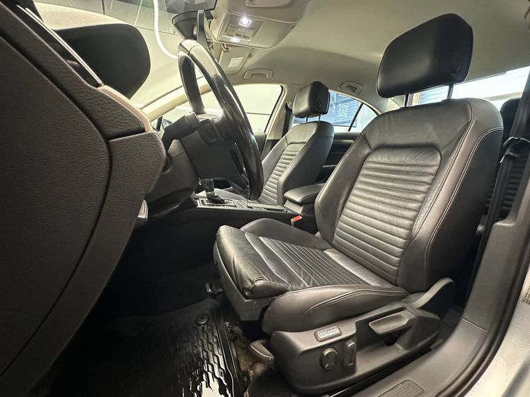 Volkswagen Passat 2018 года, 136 700 км - вид 16