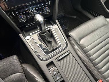 Volkswagen Passat 2018 года, 136 700 км - вид 12