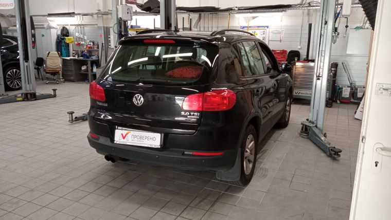 Volkswagen Tiguan 2013 года, 141 750 км - вид 3