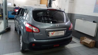 Nissan Qashqai 2010 года, 267 630 км - вид 4