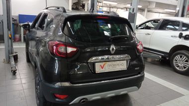 Renault Kaptur 2021 года, 114 931 км - вид 4