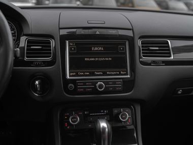 Volkswagen Touareg 2013 года, 301 066 км - вид 8