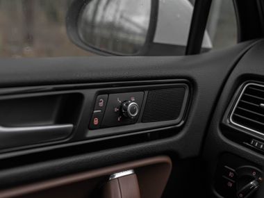 Volkswagen Touareg 2013 года, 301 066 км - вид 11