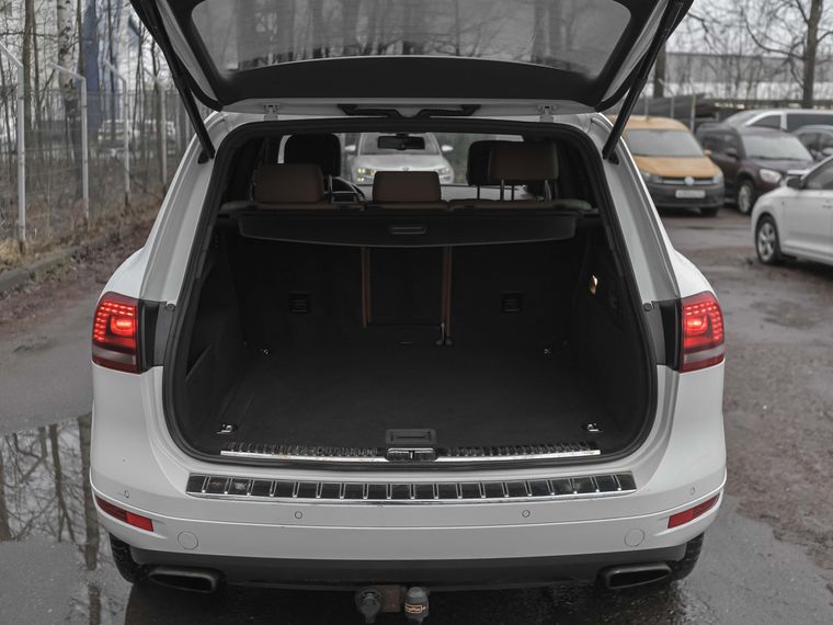 Volkswagen Touareg 2013 года, 301 066 км - вид 16