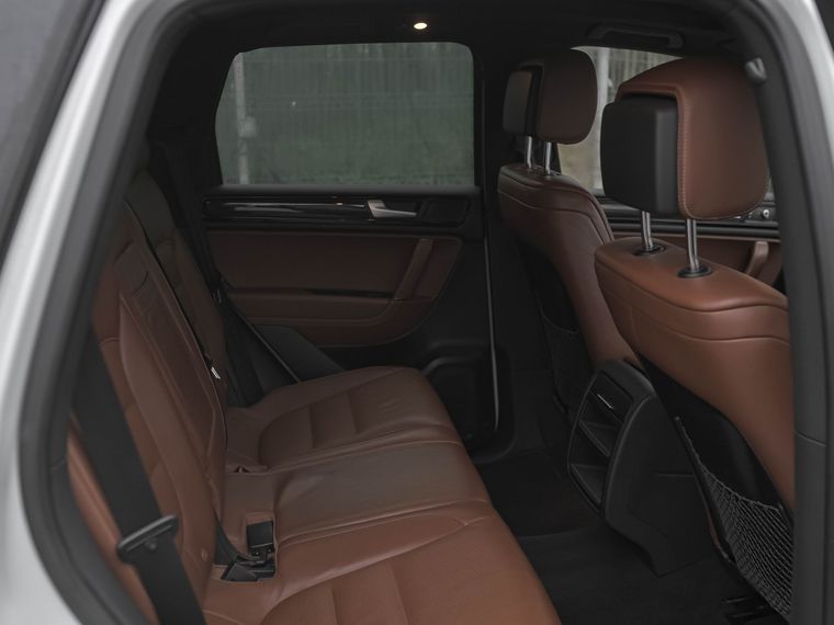 Volkswagen Touareg 2013 года, 301 066 км - вид 13