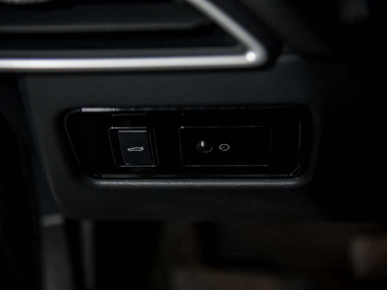 Jaguar XE 2015 года, 149 533 км - вид 14