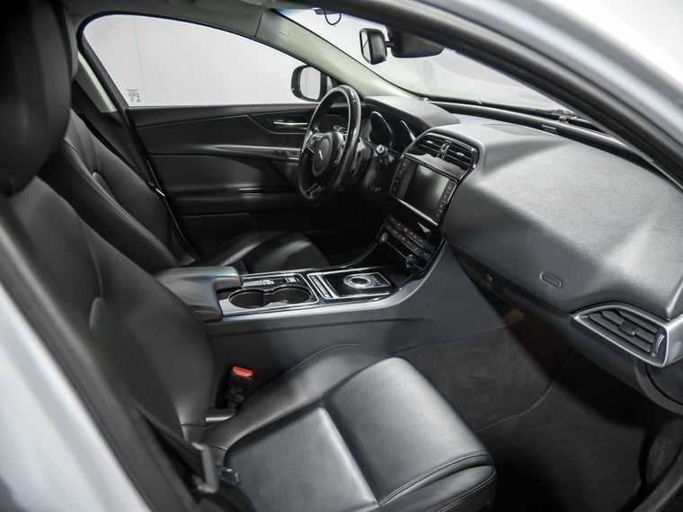 Jaguar XE 2015 года, 149 533 км - вид 17