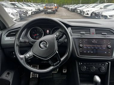 Volkswagen Tiguan 2018 года, 180 216 км - вид 10