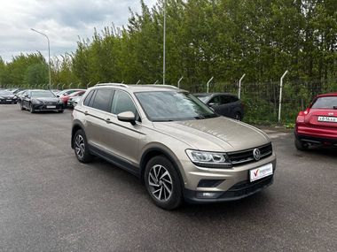 Volkswagen Tiguan 2018 года, 180 216 км - вид 3