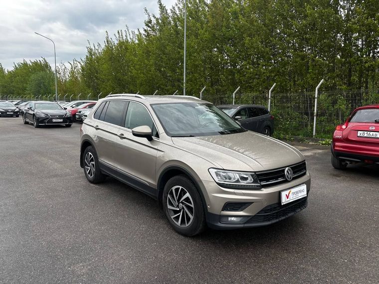 Volkswagen Tiguan 2018 года, 180 216 км - вид 3