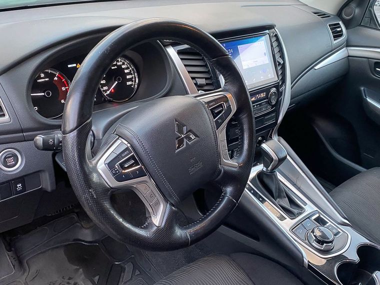 Mitsubishi Pajero Sport 2018 года, 117 829 км - вид 10