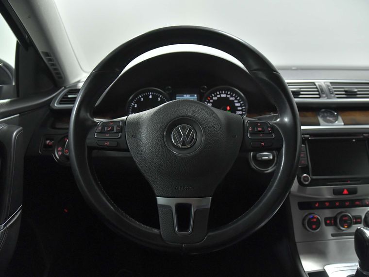 Volkswagen Passat 2012 года, 177 301 км - вид 8