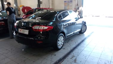 Renault Fluence 2013 года, 142 724 км - вид 3