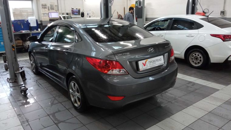 Hyundai Solaris 2011 года, 306 477 км - вид 4