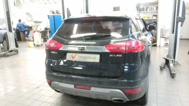 Geely Atlas 2018 года, 105 179 км - вид 3