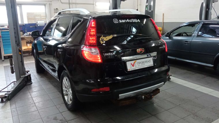 Geely Emgrand X7 2016 года, 145 985 км - вид 4