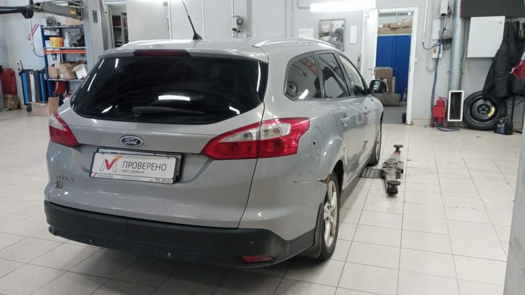 Ford Focus 2012 года, 277 000 км - вид 3