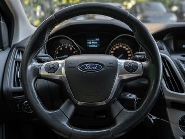 Ford Focus 2012 года, 277 000 км - вид 6