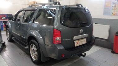 Nissan Pathfinder 2012 года, 200 000 км - вид 4