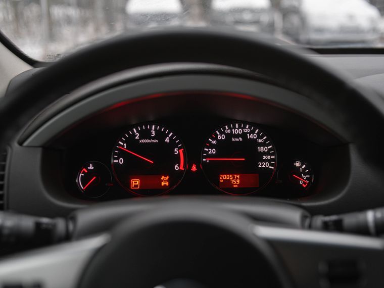 Nissan Pathfinder 2012 года, 200 000 км - вид 4
