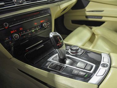 BMW 7 серия 2012 года, 213 229 км - вид 16