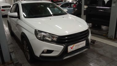 ВАЗ (LADA) Vesta Cross 2018 года, 157 108 км - вид 3